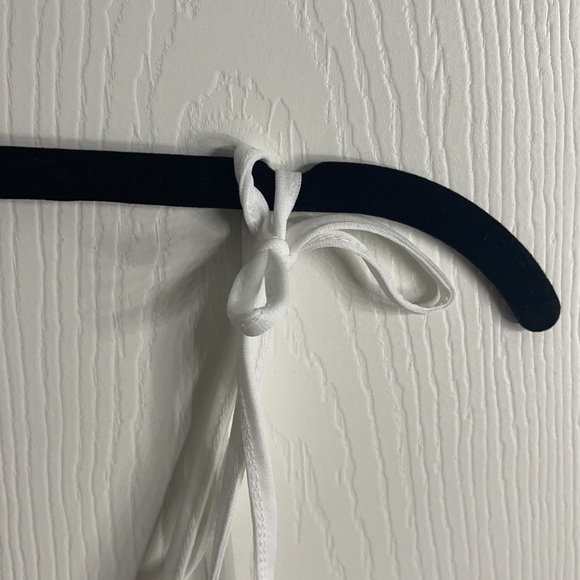 white floral crop top - Picture 3 of 5